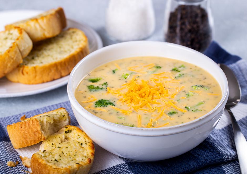 Krem juha od brokule i sira | Author: Shutterstock