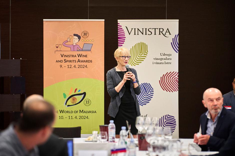 Vinistra, Svijet malvazija, ocjenjivanje vina | Author: Merlo De Graia