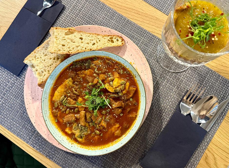  | Author: Privatna arhiva