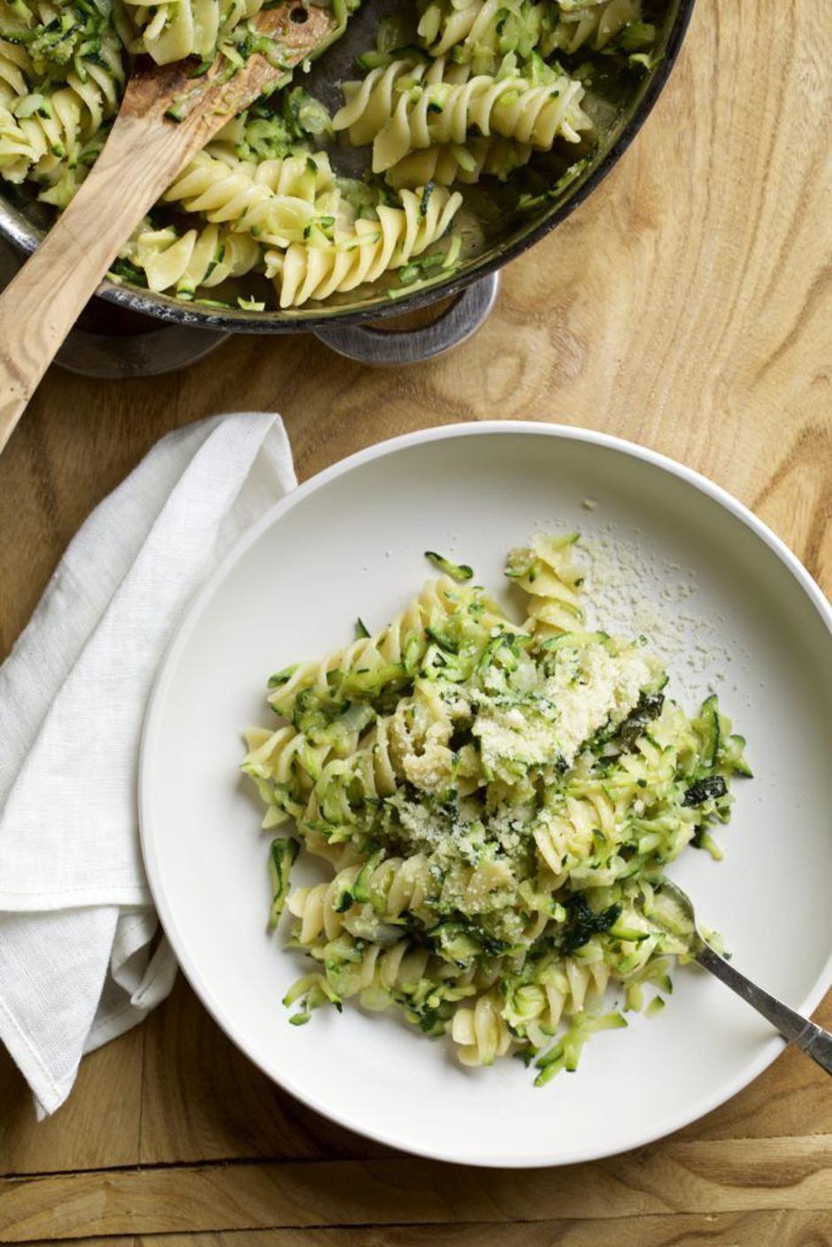 fusilli, tikvice | Author: cucinabyelena.com/Pinterest