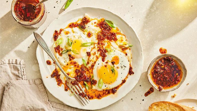 chili crisp jaja na oko