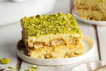 tiramisu s pistacijom