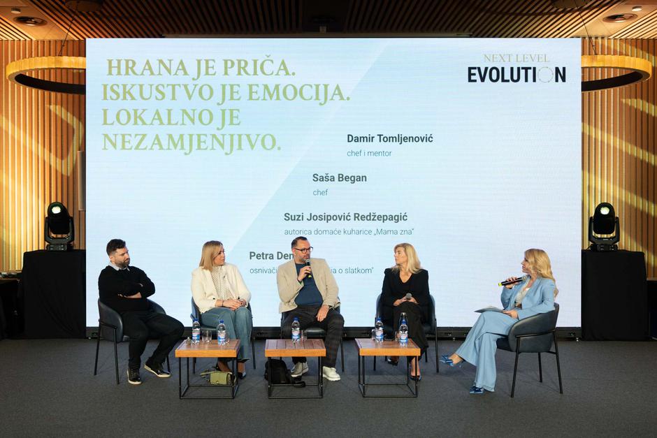 zadar, pijat na pijaci | Author: Press