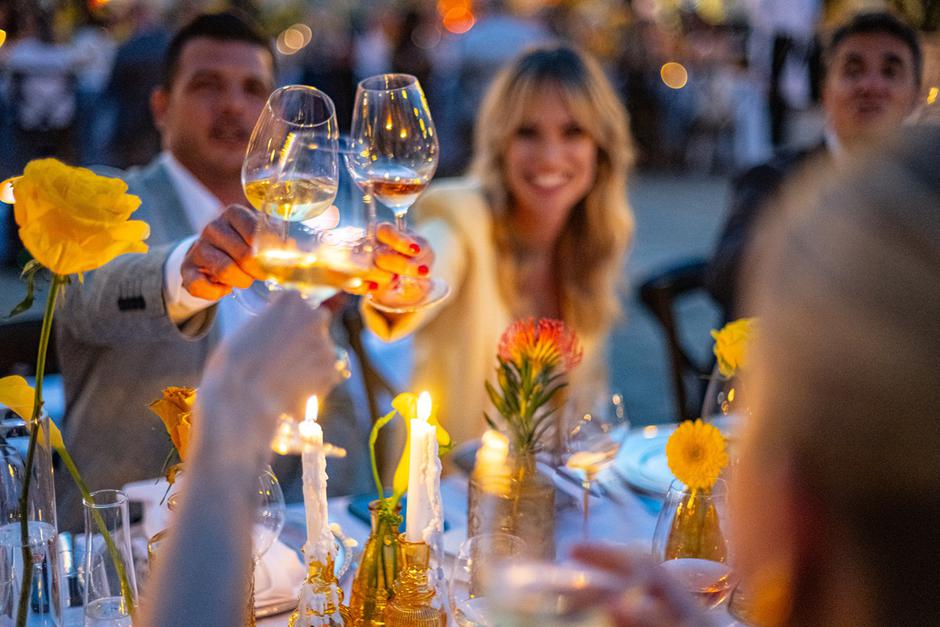 Veuve Clicquot Solaire Tables | Author: Press