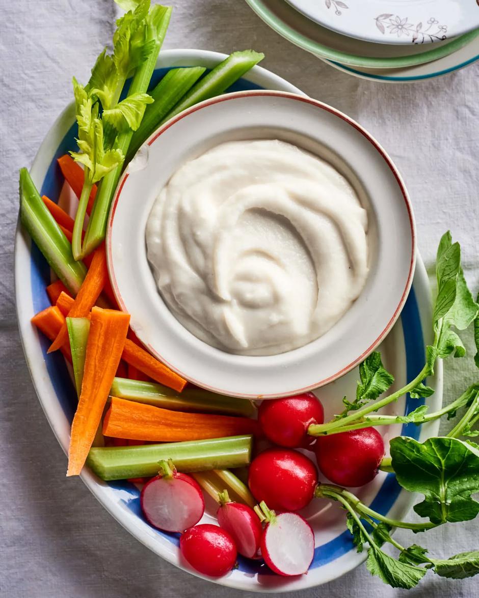 Tučeni pecorino s hrskavim ljetnim povrćem | Author: The Kitchn