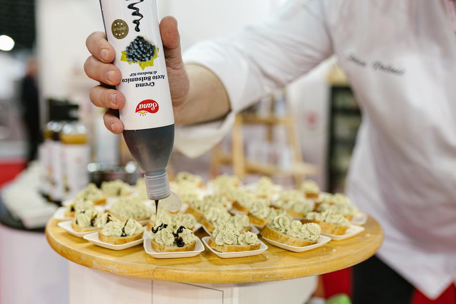 GAST | Author: Press