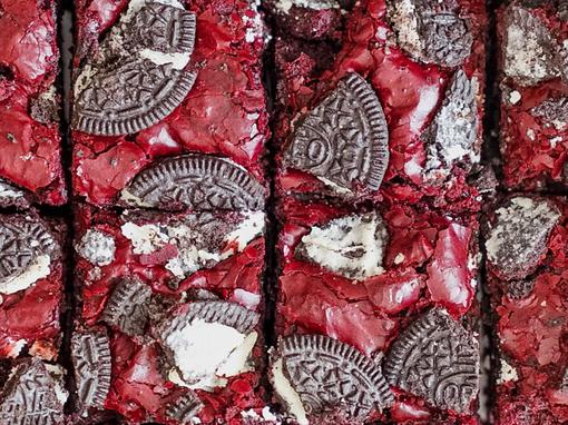 red velvet oreo brownies