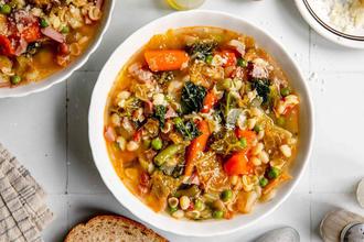 Minestrone juha za proljetni reset!