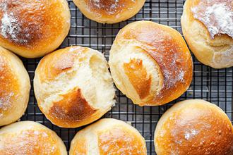 brza peciva bez kvasca s grčkim jogurtom