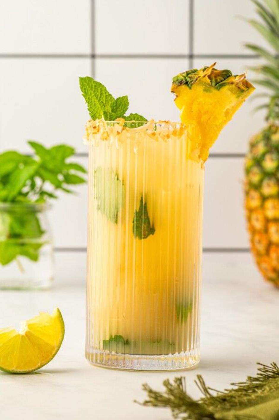 mojito od ananasa | Author: The Novice Chef/Pinterest