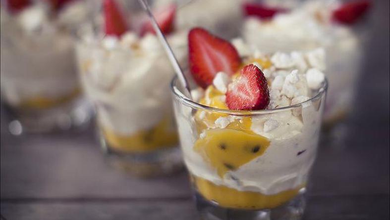 pavlova u čaši