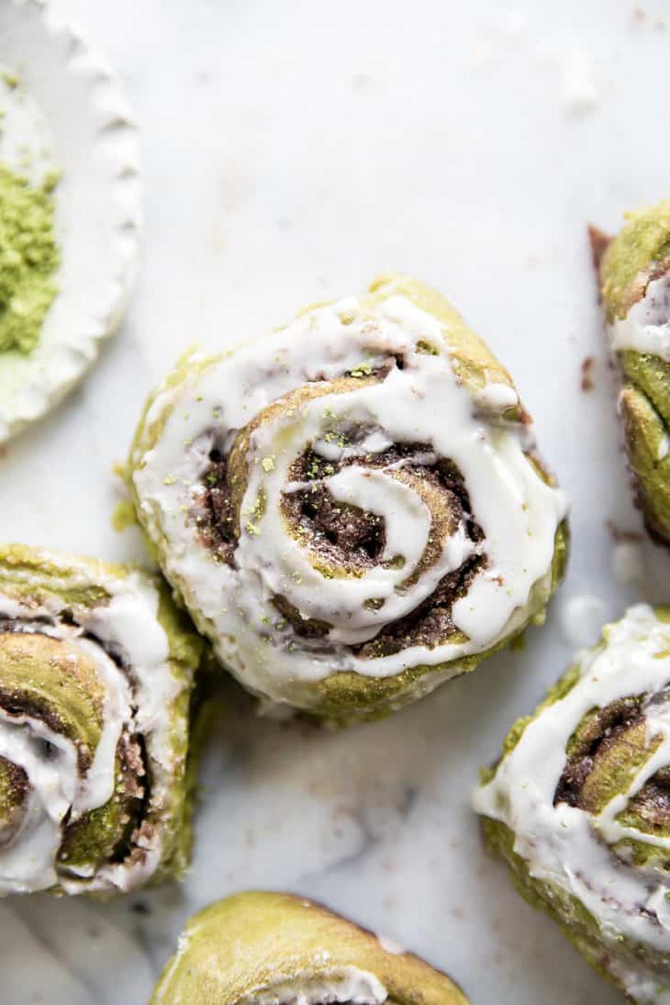 matcha cimet rolice | Author: Fit Mitten Kitchen/Pinterest