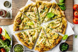 pizza s grilanom piletinom i pestom
