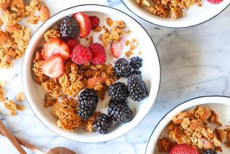 Granola s bademovim maslacem