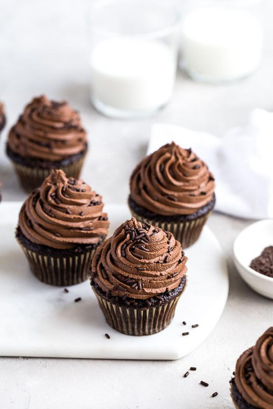 Devil's food cupcakes | Author: Browned Butter Blondie/Pinterest