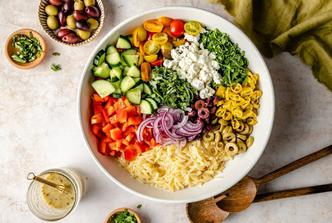 ljetna salata s orzo tjesteninom