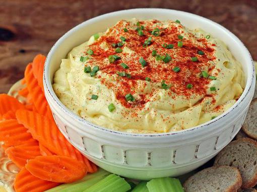 Zaboravi punjena jaja, napravi ovaj Deviled Egg Dip