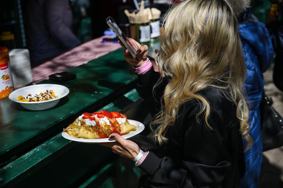 Zagreb: Svečano otvorenje Jagoda § Palačinka festa na Europskom trgu