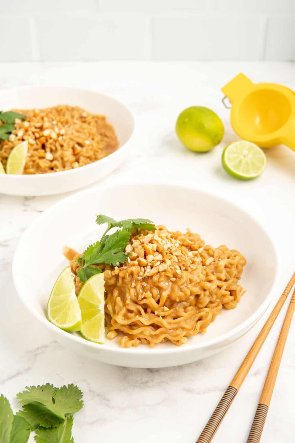 miso ramen rezanci s kikiriki maslacem | Author: Salt & Spoon/Pinterest