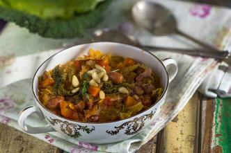 Varivo od kelja s kobasicama i grahom