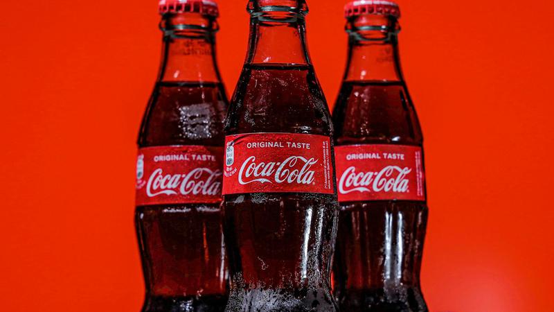 YouTuber de&scaron;ifrirao tajnu formulu Coca-Cole?!