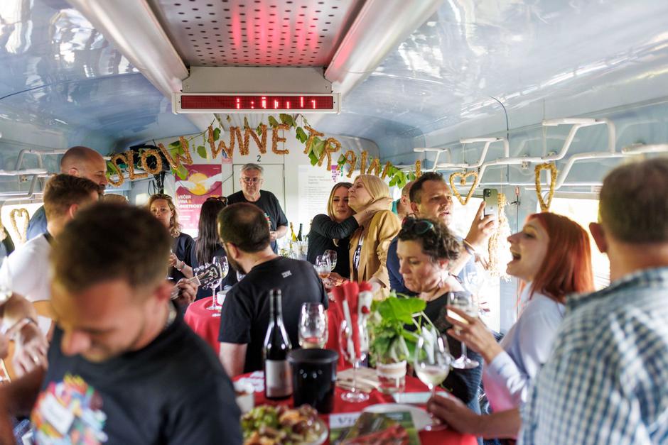 slow wine train | Author: Mario Đurkić, Horizont Solutions