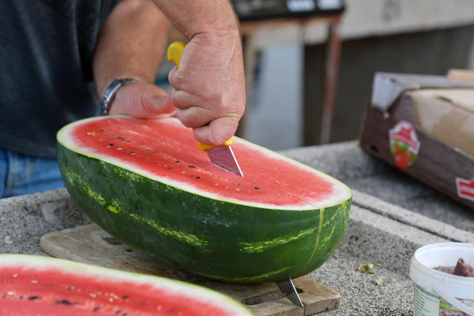 Šibenik: Ponuda vo?a i povr?a na šibenskoj gradskoj tržnici