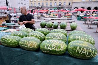 Zagreb: Personalizirane lubenice u ponudi na Dolcu