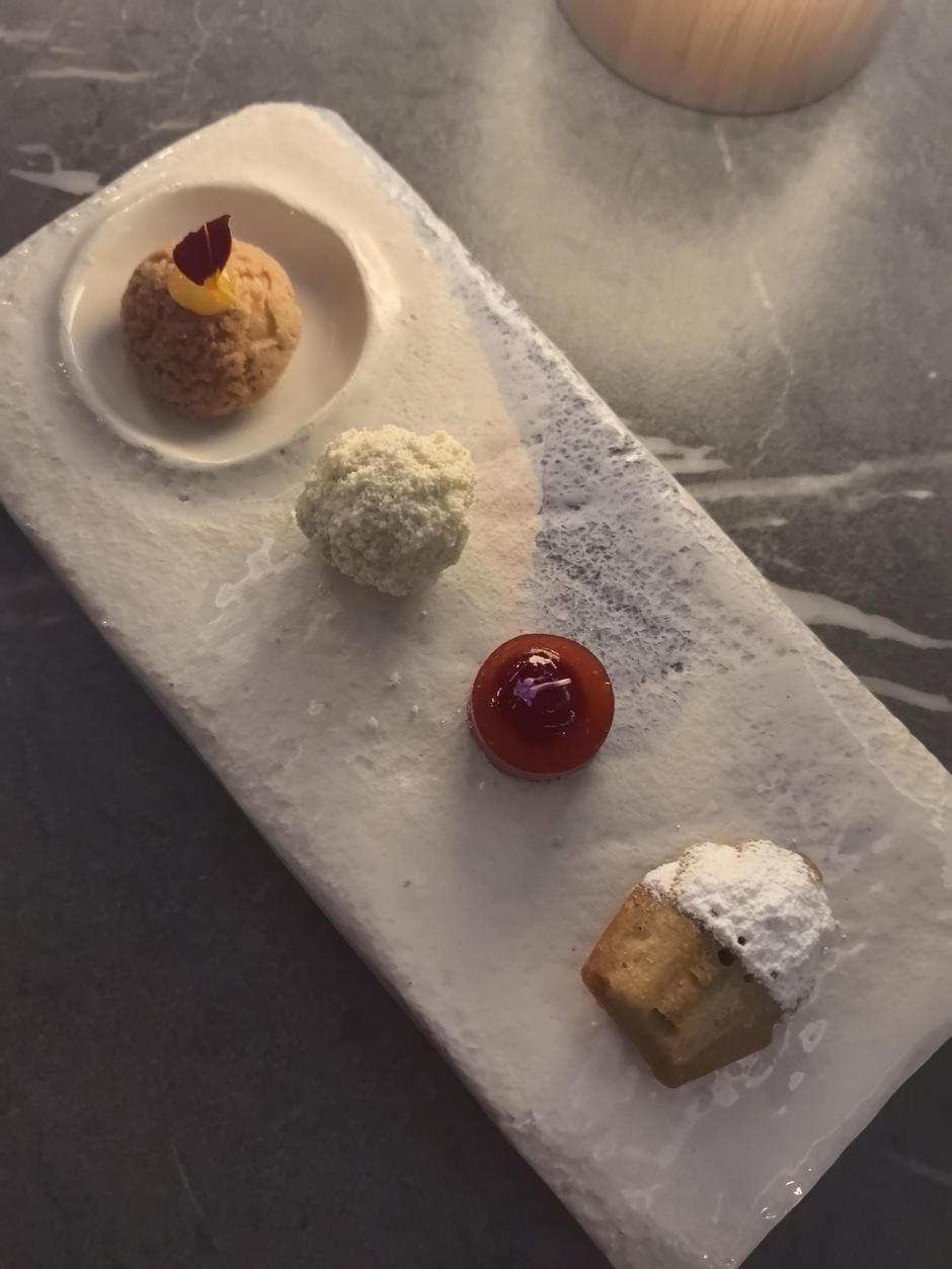 benvenuti, noel, santa elisabetta | Author: Emina Basara