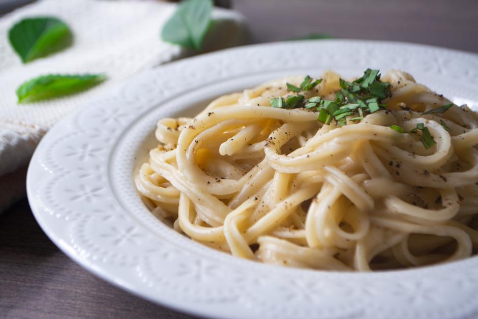 Kremasta tjestenina s češnjakom i maslacem | Author: Shutterstock