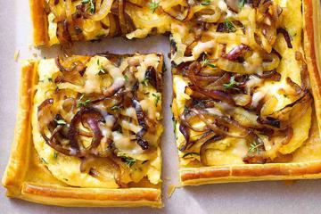 tart s karameliziranim lukom i palentom