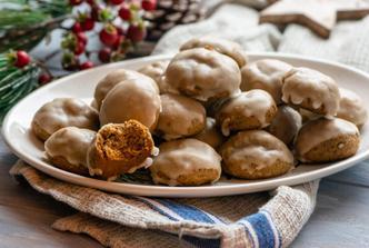 Pfeffernüsse: aromatični njemački keksi s paprom i narančinom glazurom