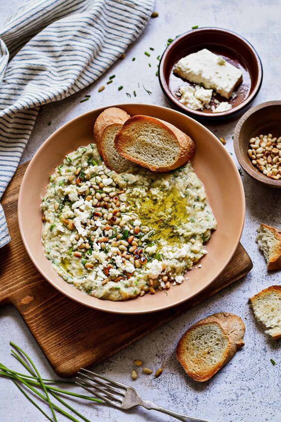 dip od grilanih tikvica | Author: UncomplicatedChef, Food Talk Daily/Pinterest