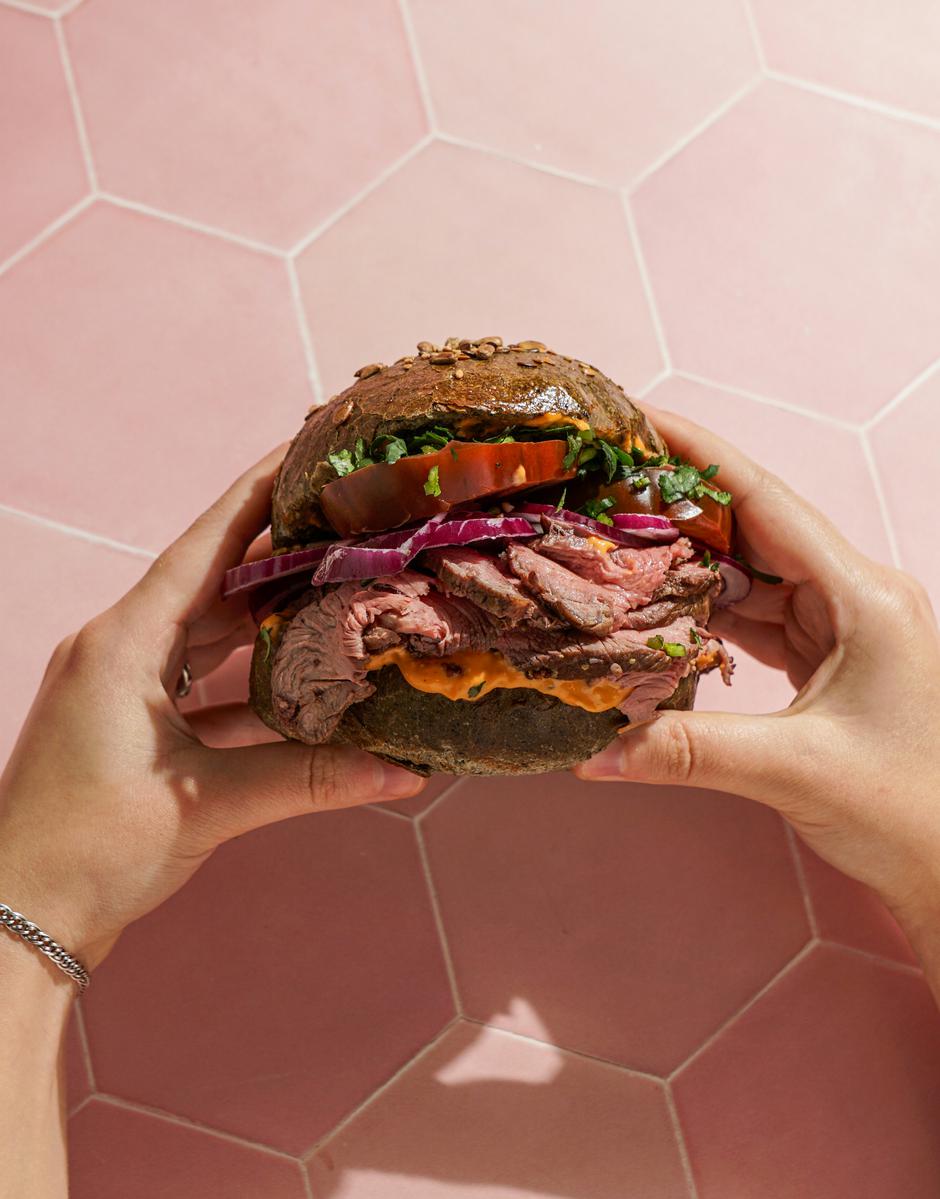  | Author: Julia Bogdanova/Unsplash+