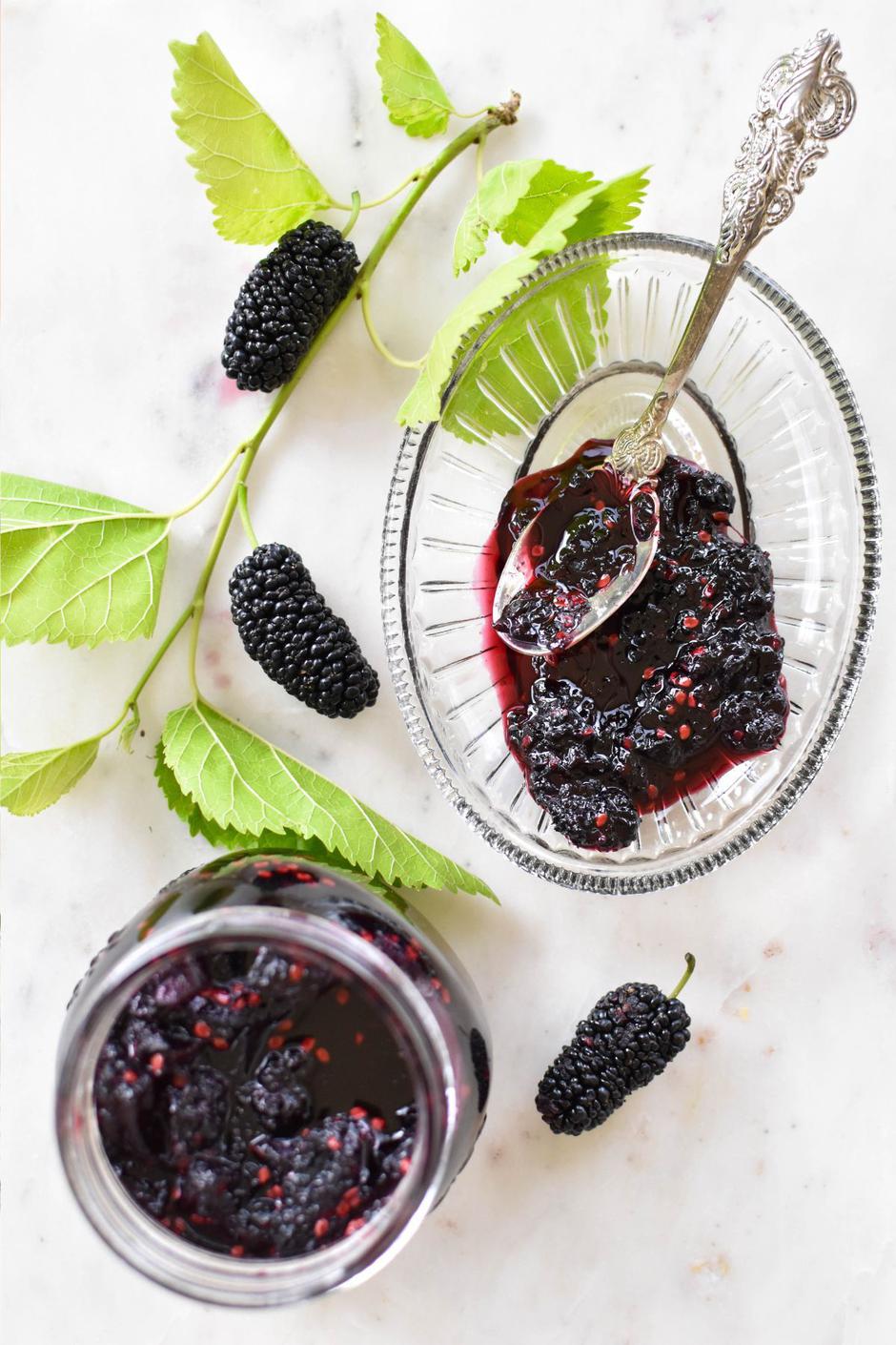 dud, džem od duda | Author: cookingwithnanaling.com/Pinterest