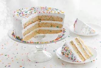 Troslojna torta iz mikrovalne u samo 10 minuta. Da, moguće je!