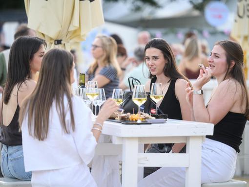 Zagreb: Otvorenje open-air festivala Vinski grad