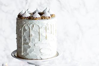 Čarobna zimska torta od čokolade i lješnjaka