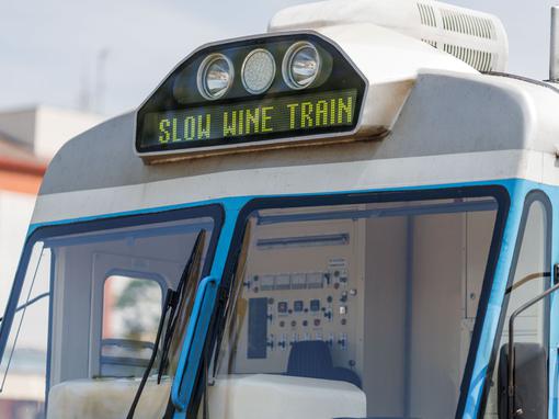 slow wine train