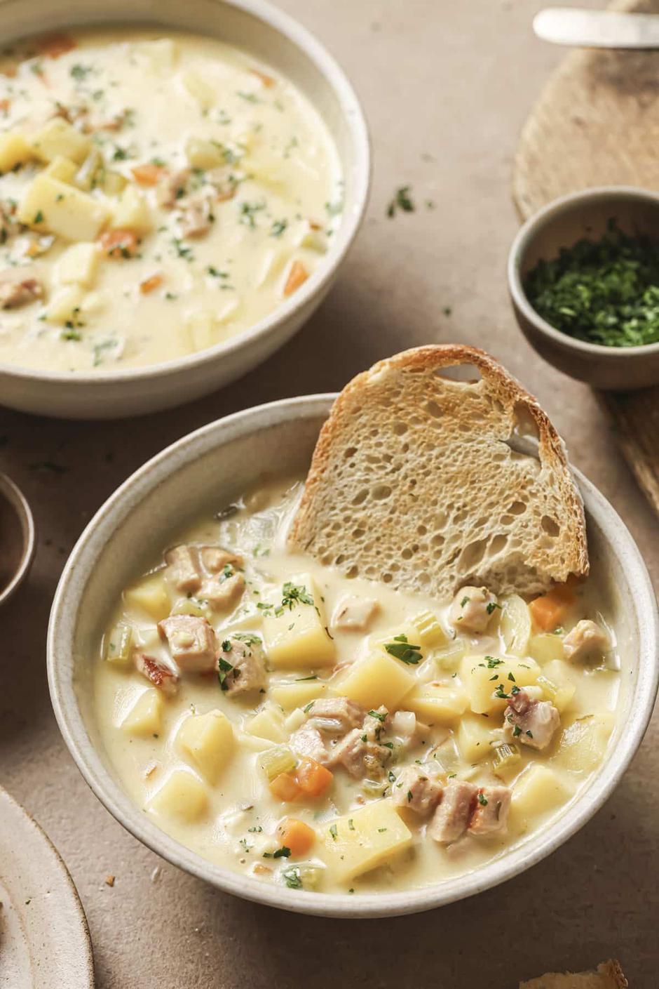 krem juha od poriluka, krumpira i šunke | Author: JZ Eats/Pinterest