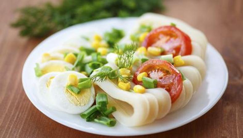 Salata od lignji s jajima
