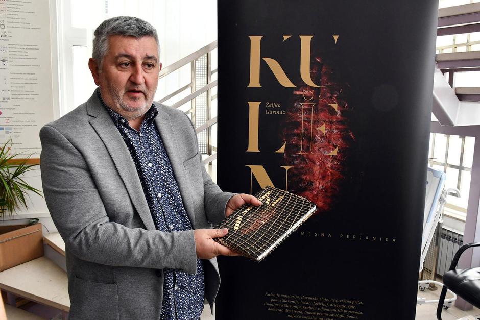 Slavonski Brod: Predstavljanje knjige "Kulen - hrvatska mesna perjanica" autora Željka Garmaza | Author: Ivica Galovic/PIXSELL