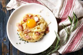 špageti carbonara