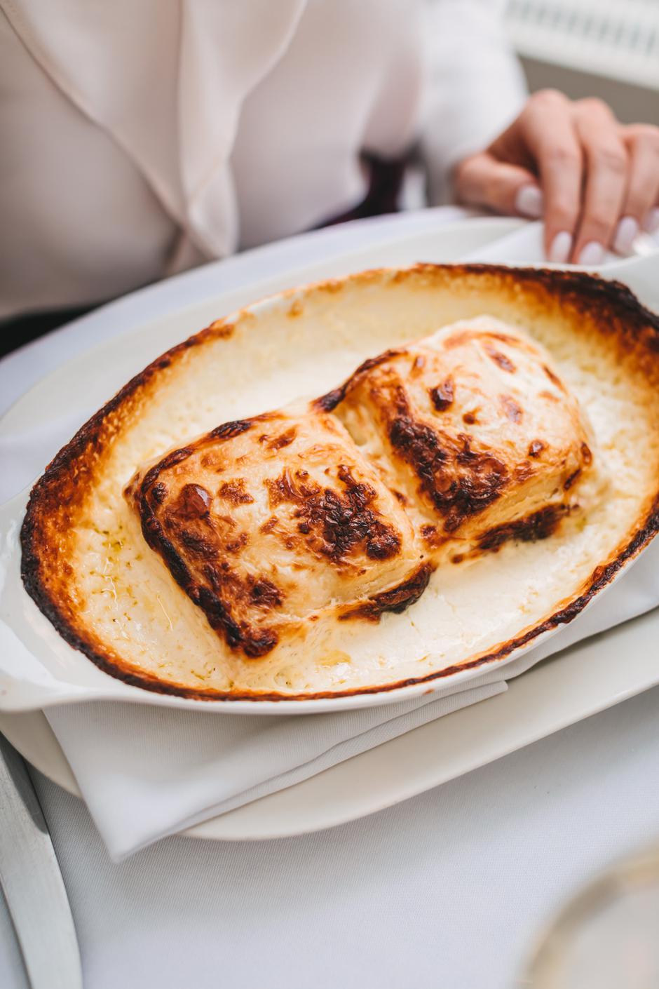 esplanade štrukli | Author: Lili Bašić