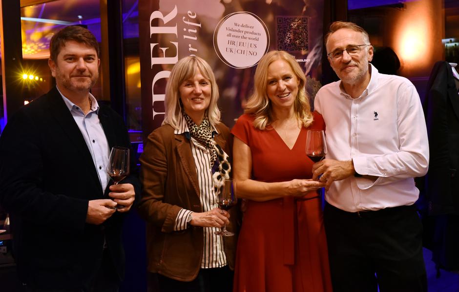 vislander plavac mali | Author: JULIO FRANGEN                       