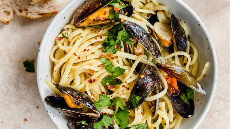 Gurmanski &scaron;pageti s dagnjama u bijelom vinu