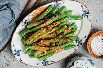 mahune. salata, kikiriki
