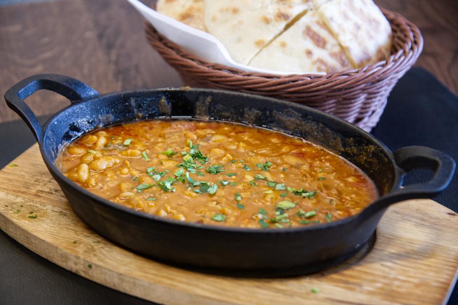 mitnica | Author: Rene Karaman