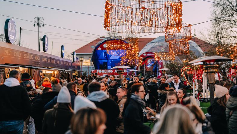 fooling around, esplanade