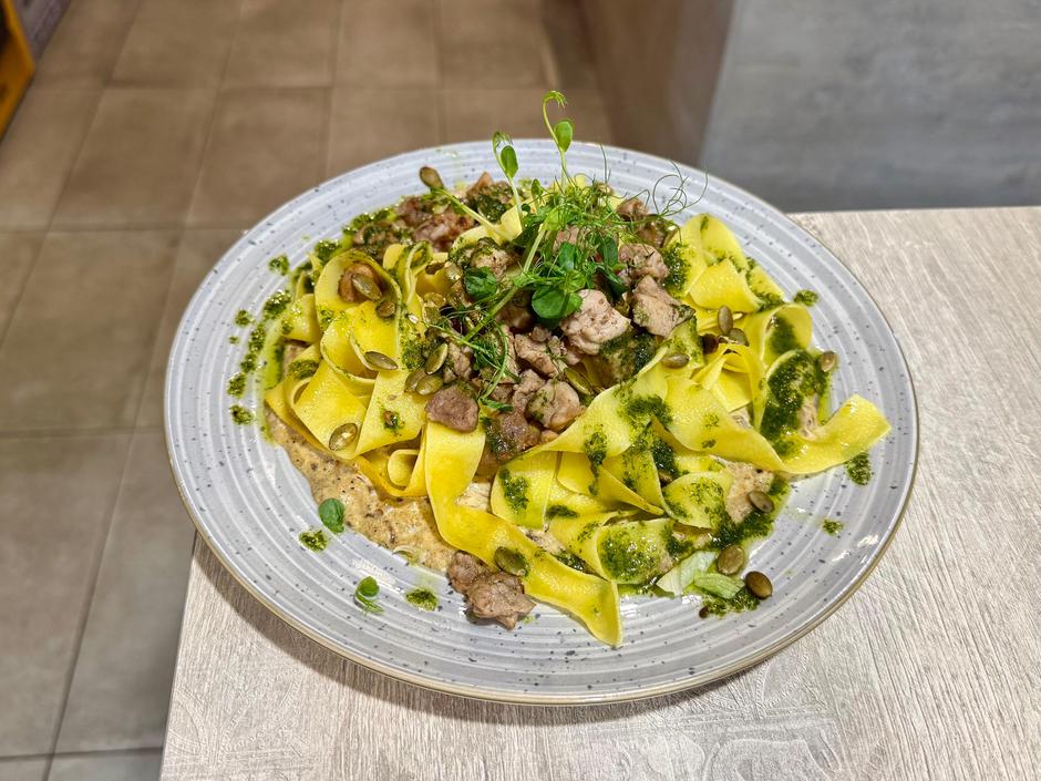  | Author: Privatna arhiva